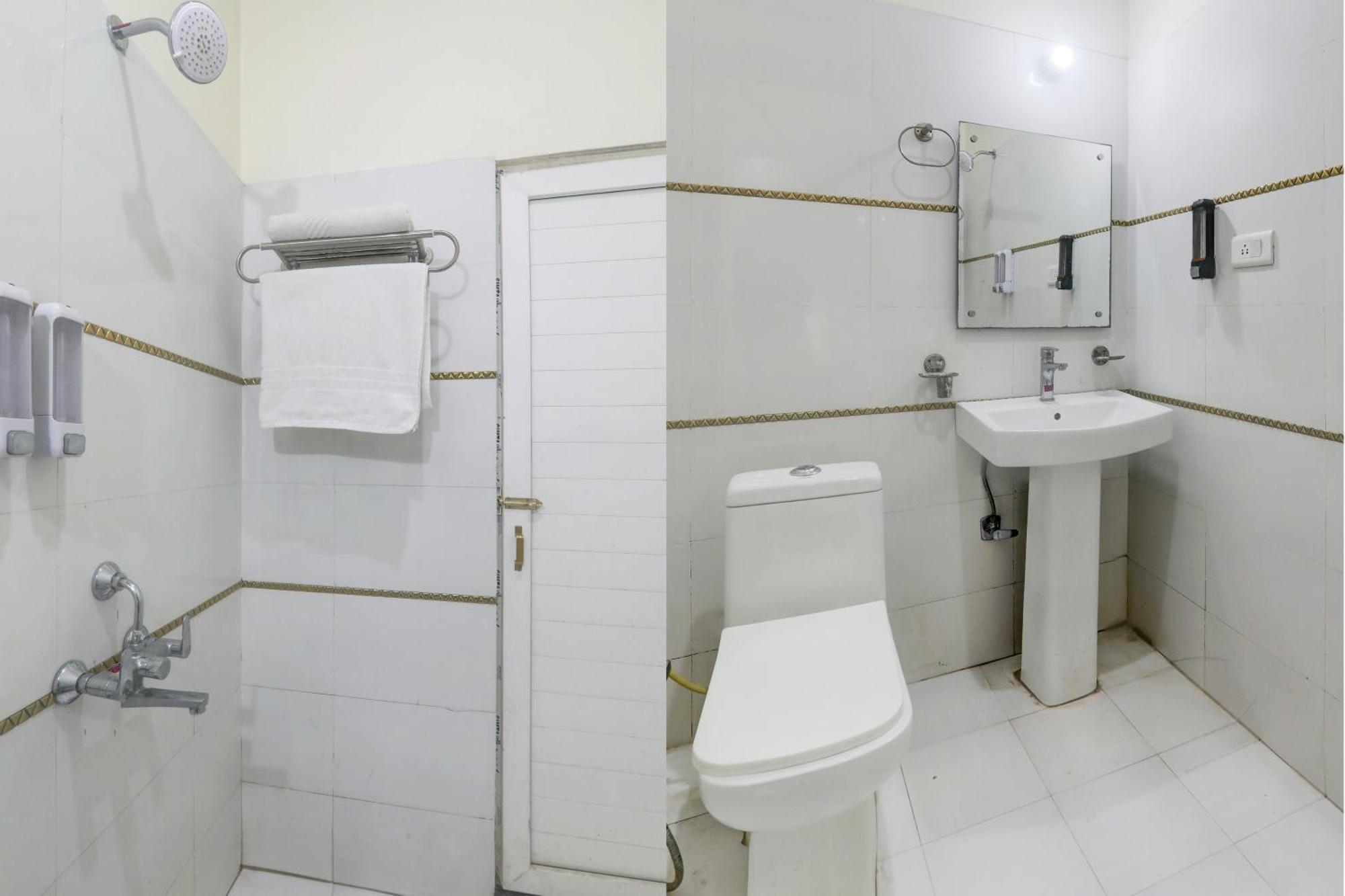 Super Hotel O Banthara Near Airport Banthra Sikandarpur Dış mekan fotoğraf