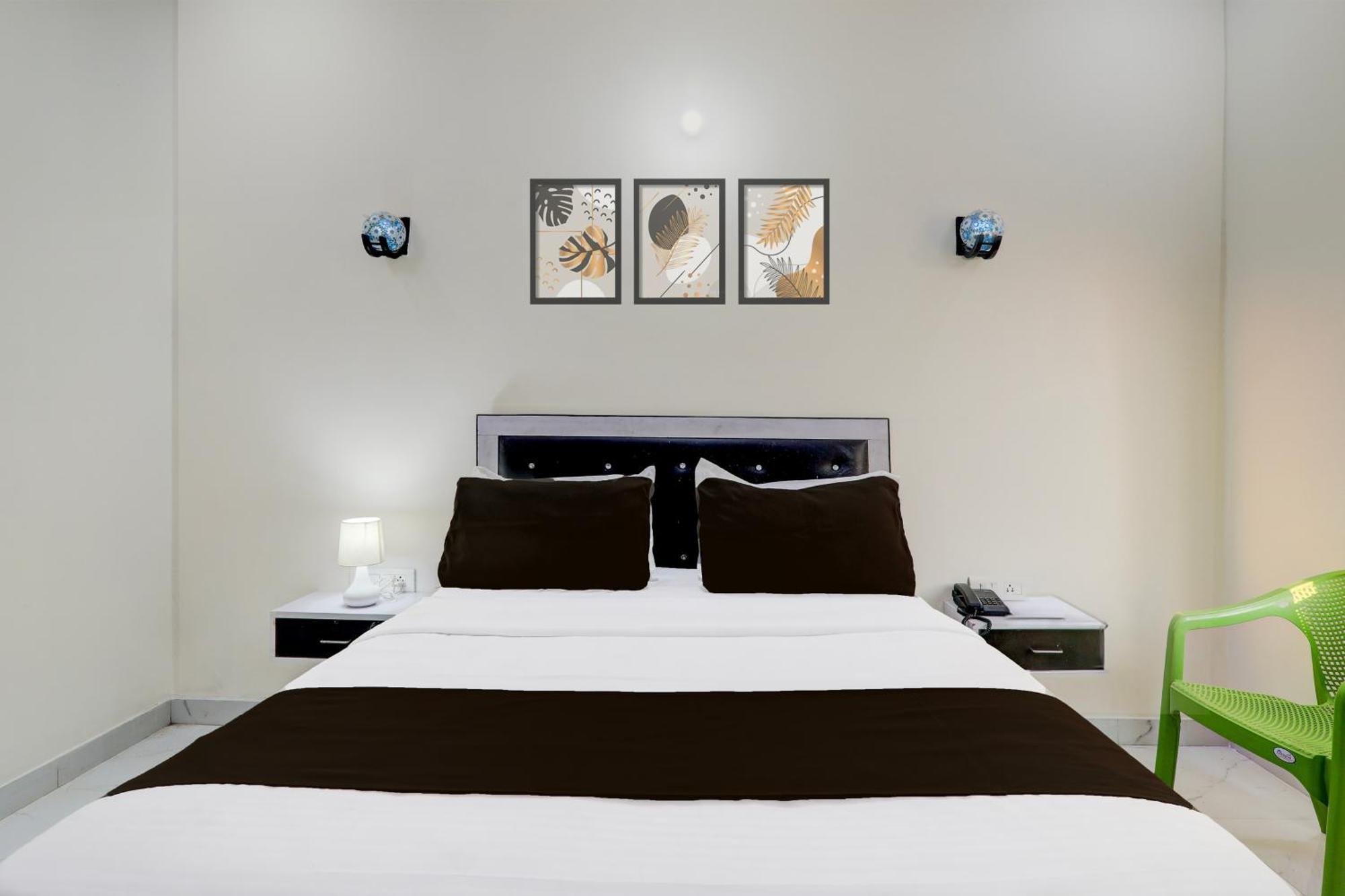 Super Hotel O Banthara Near Airport Banthra Sikandarpur Dış mekan fotoğraf