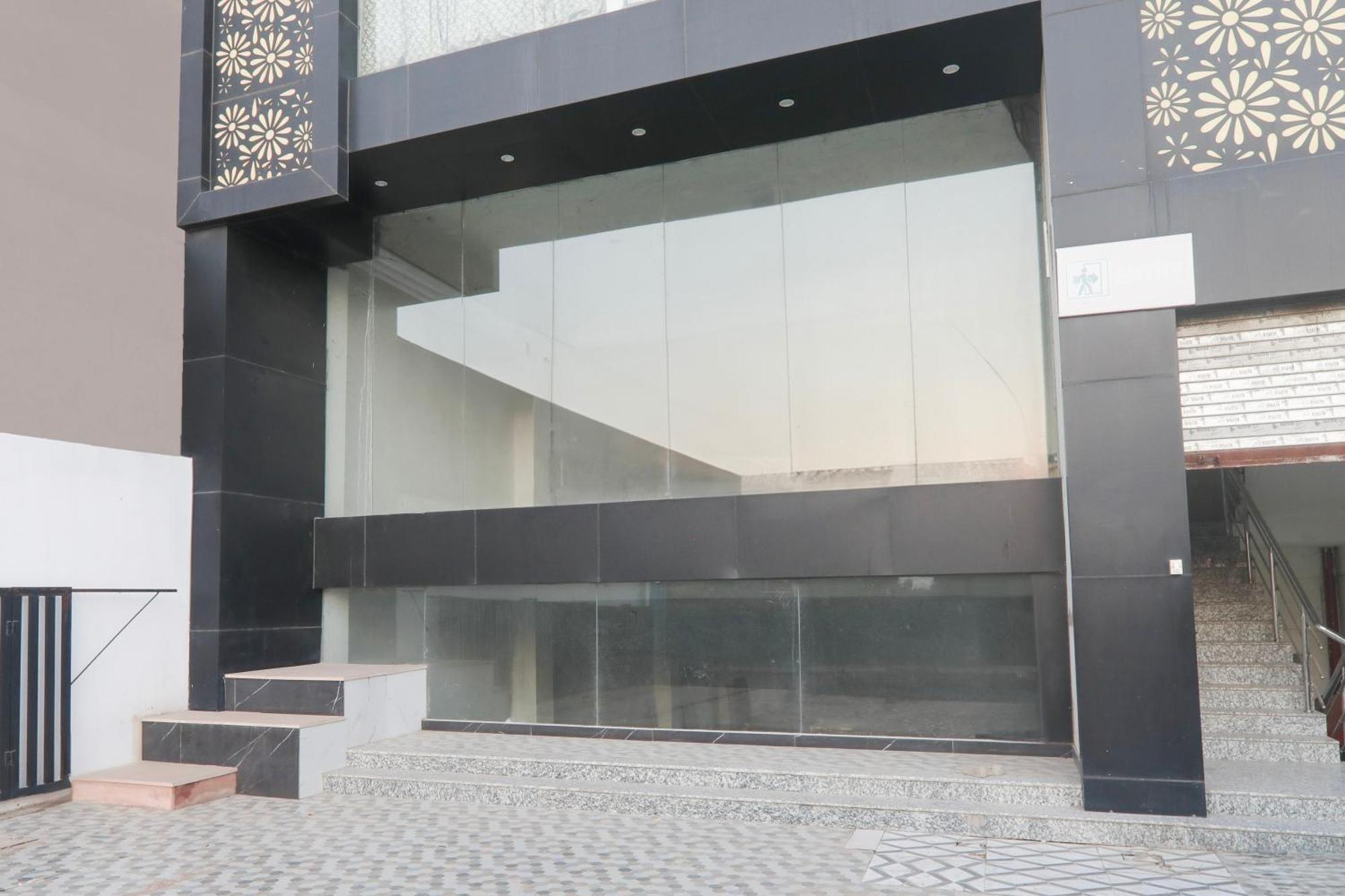 Super Hotel O Banthara Near Airport Banthra Sikandarpur Dış mekan fotoğraf